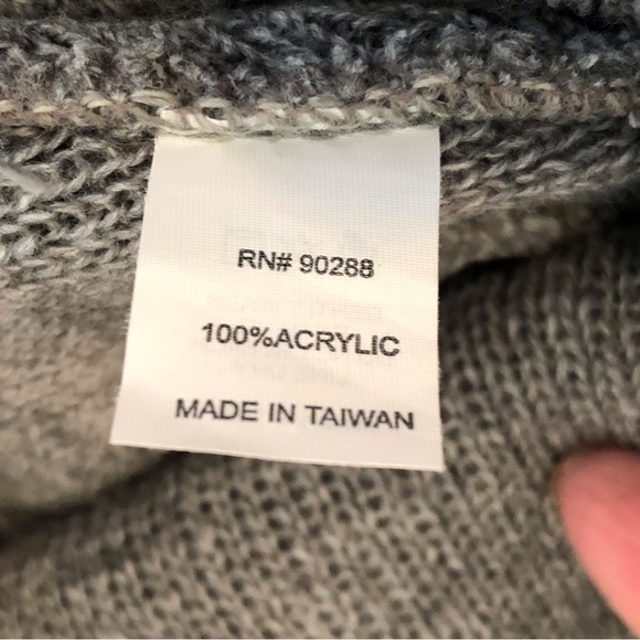 Adidas Gray Beanie - Picture 3 of 5